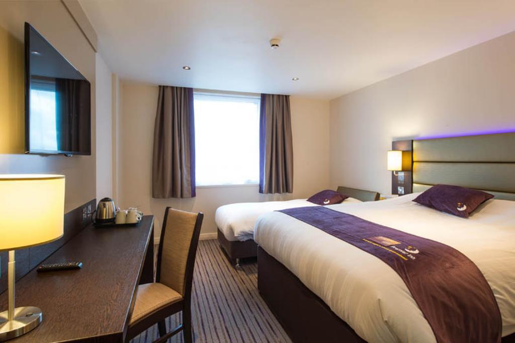 Premier Inn London Brentford Chambre photo