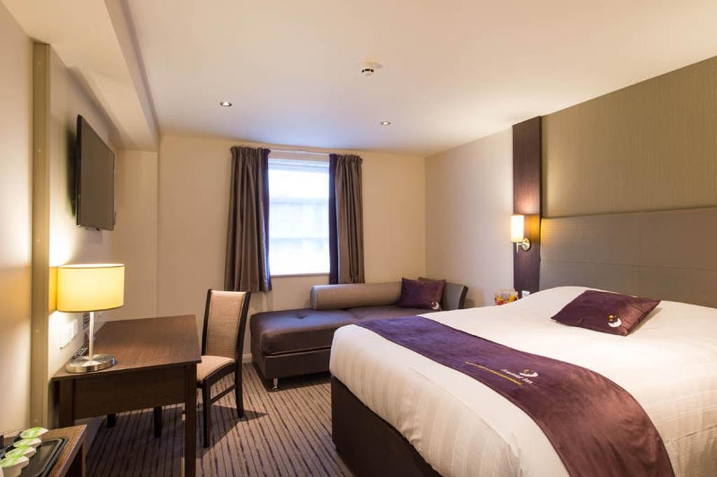 Premier Inn London Brentford Chambre photo