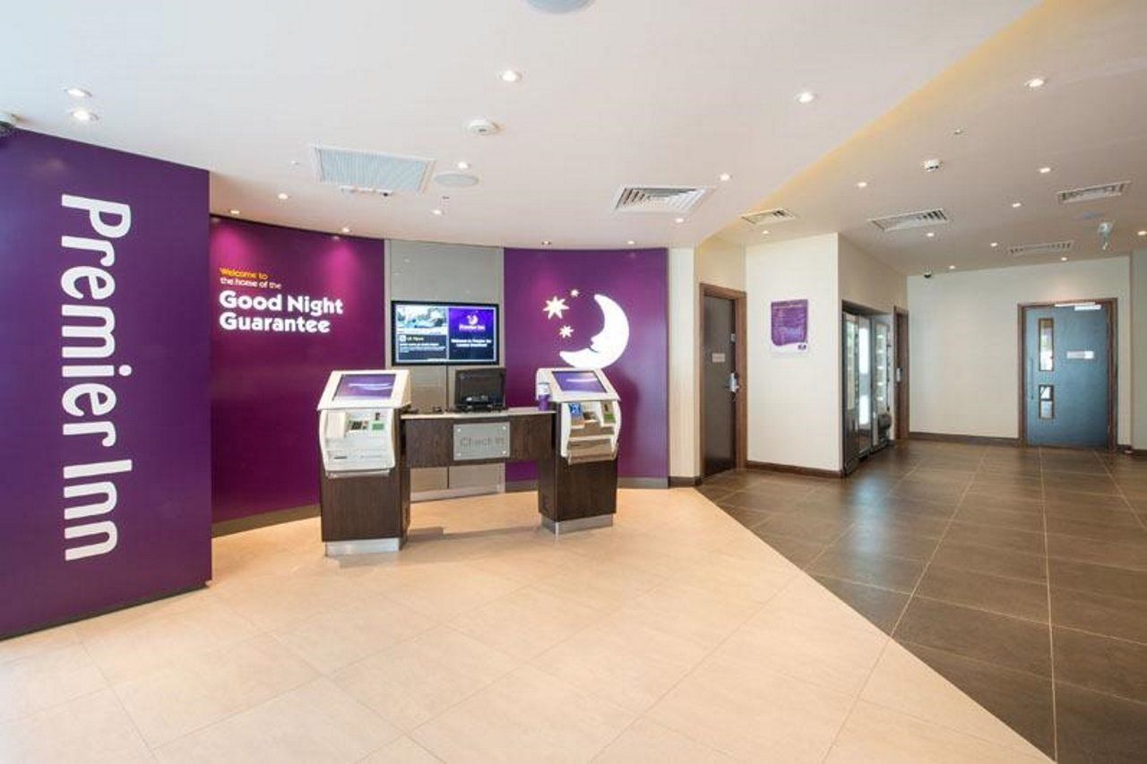 Premier Inn London Brentford Extérieur photo